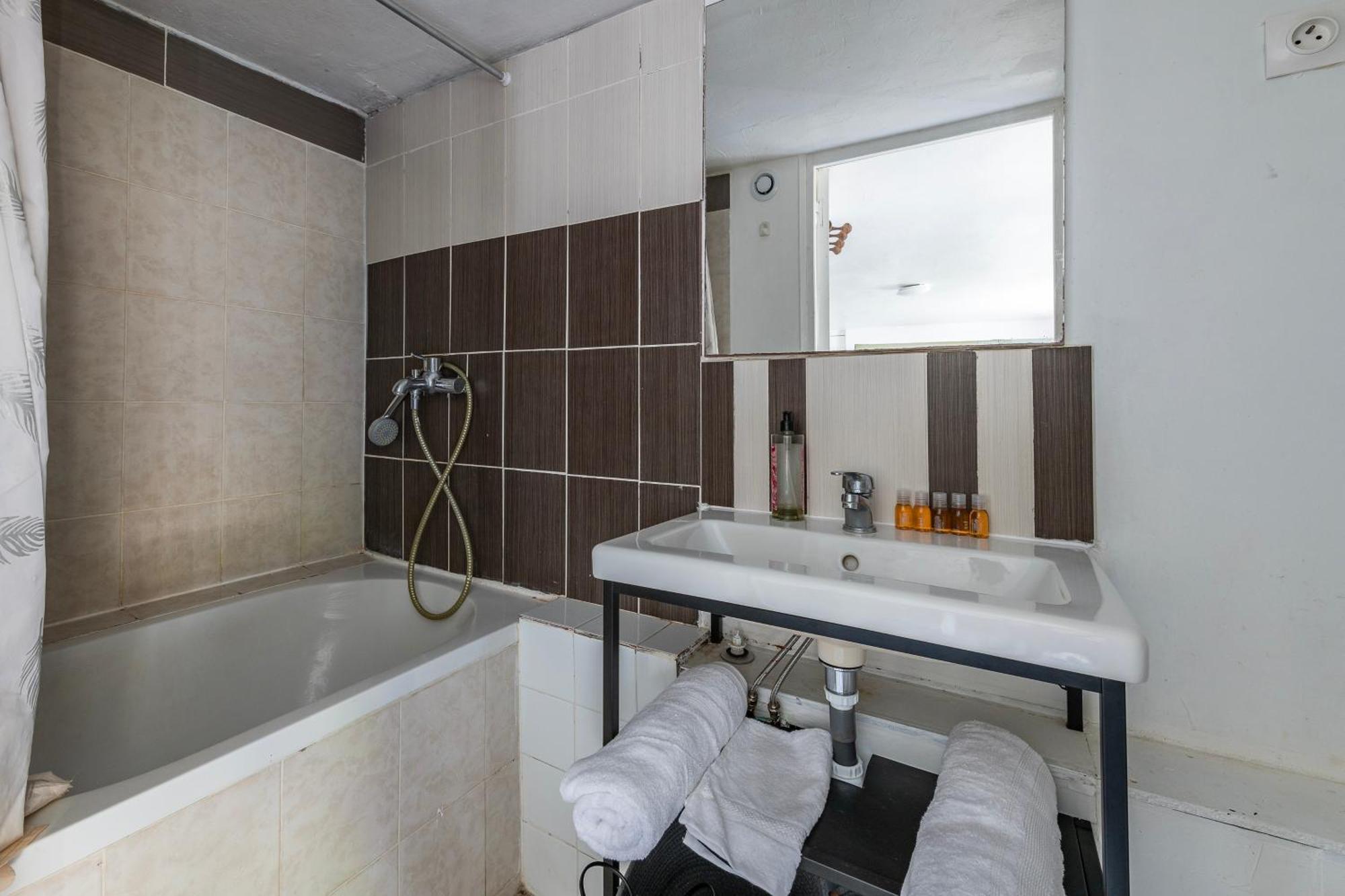 Appartement Cosy - Proche Disneyland - Paris - Rer Noisy-le-Grand Exteriör bild